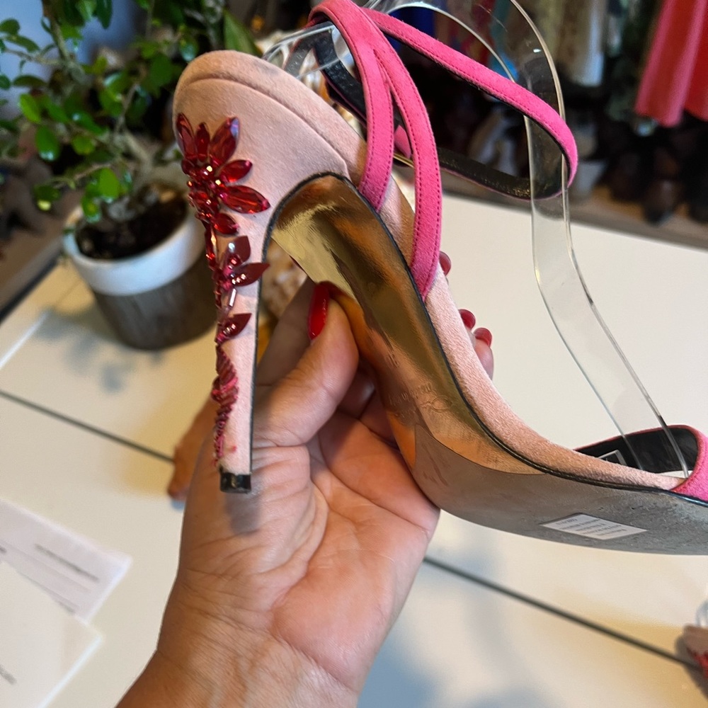 Oscar de lá Renta Sandal chic elegance the best